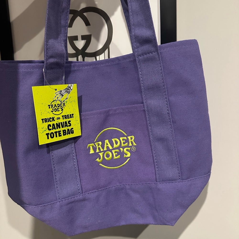🛍️BLACK FRIDAY DEAL🛍️ Trader Joe's Purple Trick or Treat Mini Tote